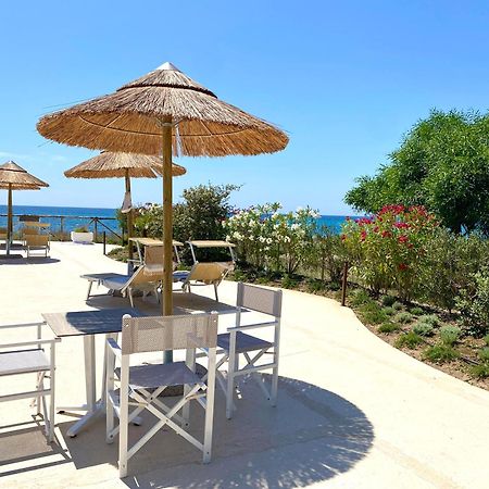 Hotel Mare Pineta Santa Margherita di Pula Buitenkant foto