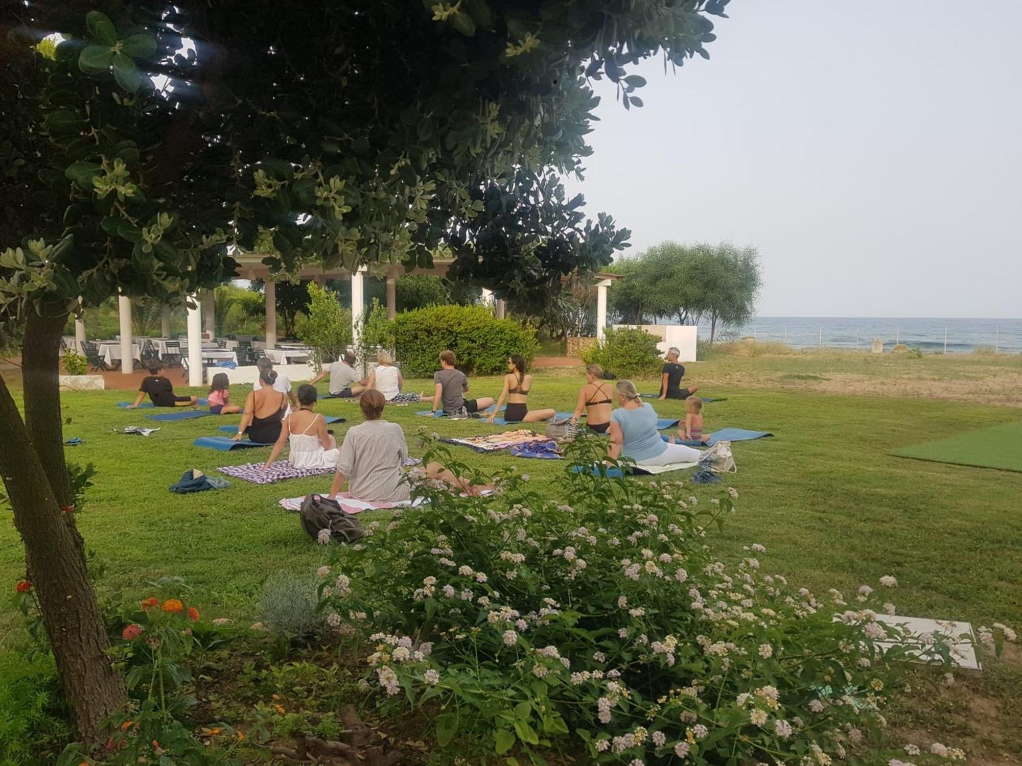 Hotel Mare Pineta Santa Margherita di Pula Buitenkant foto