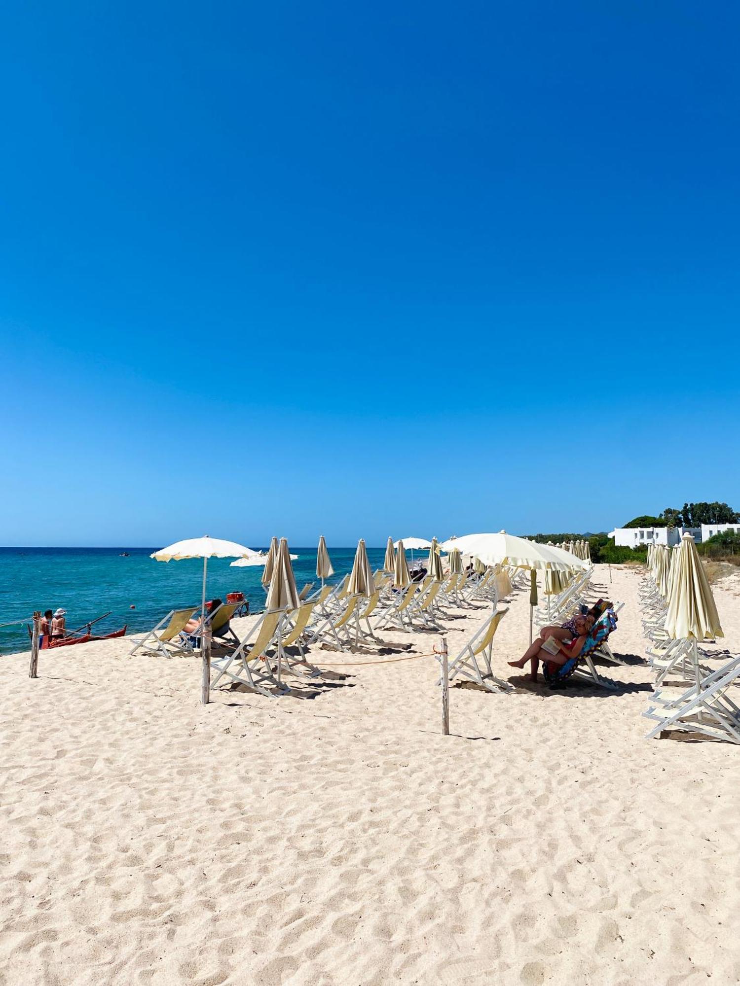 Hotel Mare Pineta Santa Margherita di Pula Buitenkant foto