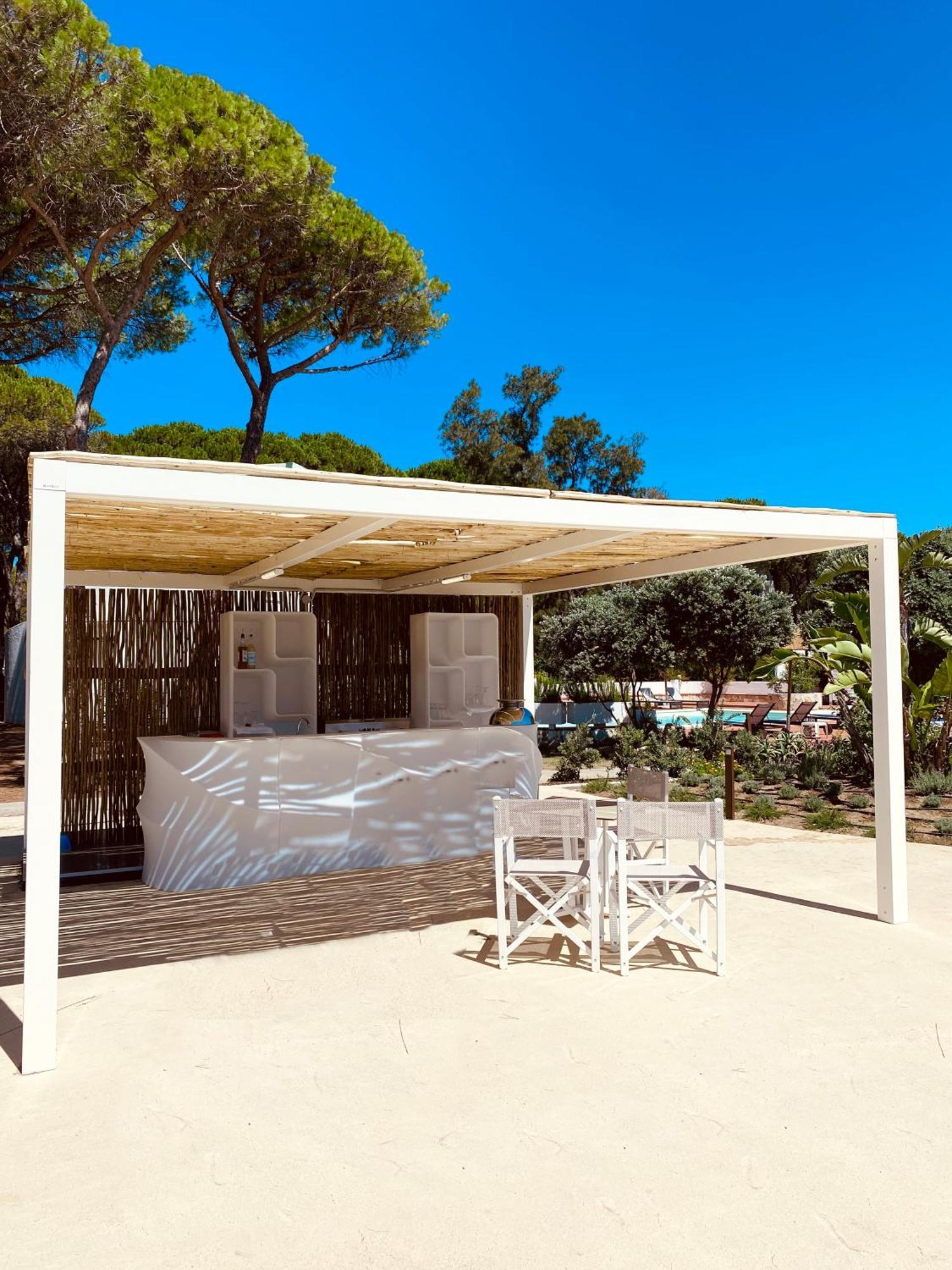 Hotel Mare Pineta Santa Margherita di Pula Buitenkant foto