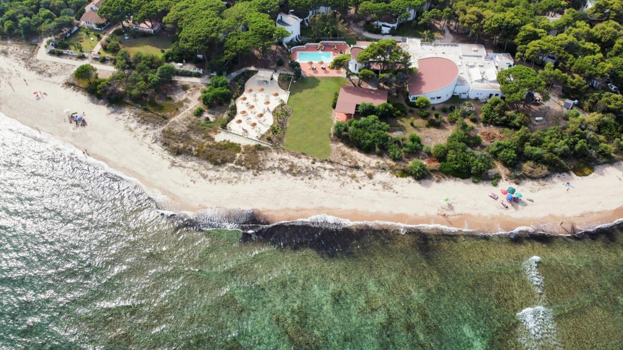 Hotel Mare Pineta Santa Margherita di Pula Buitenkant foto