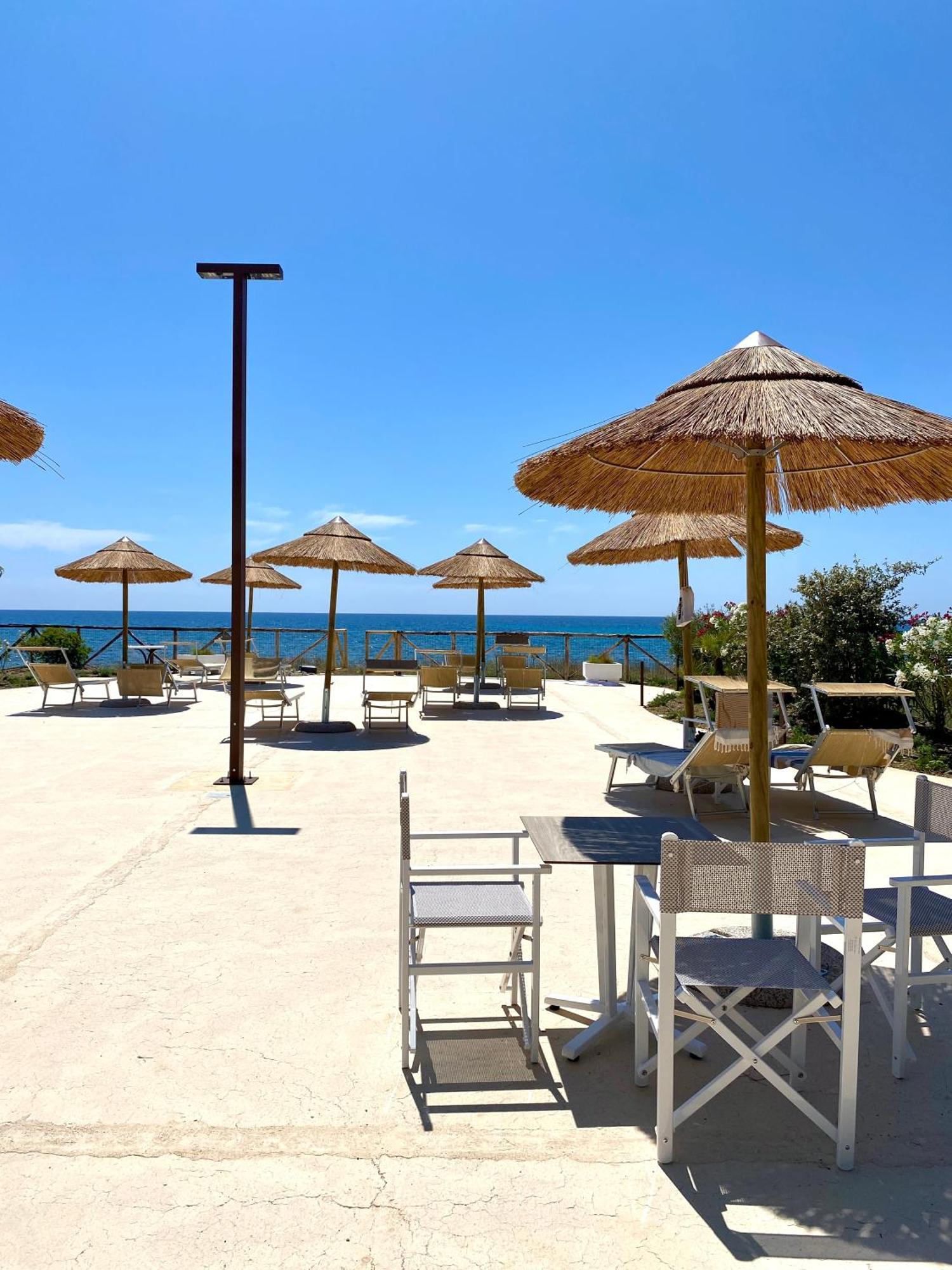 Hotel Mare Pineta Santa Margherita di Pula Buitenkant foto