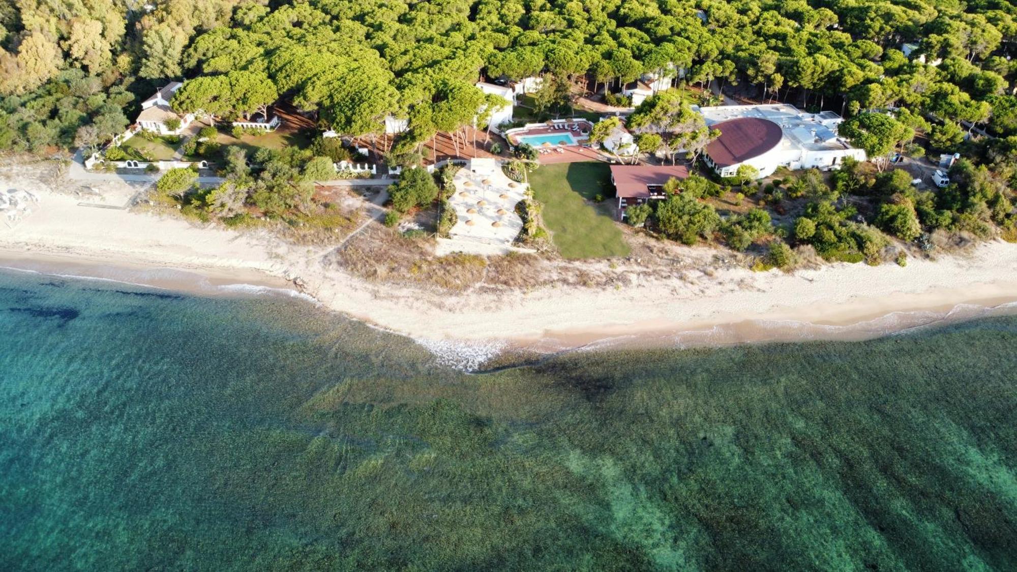 Hotel Mare Pineta Santa Margherita di Pula Buitenkant foto