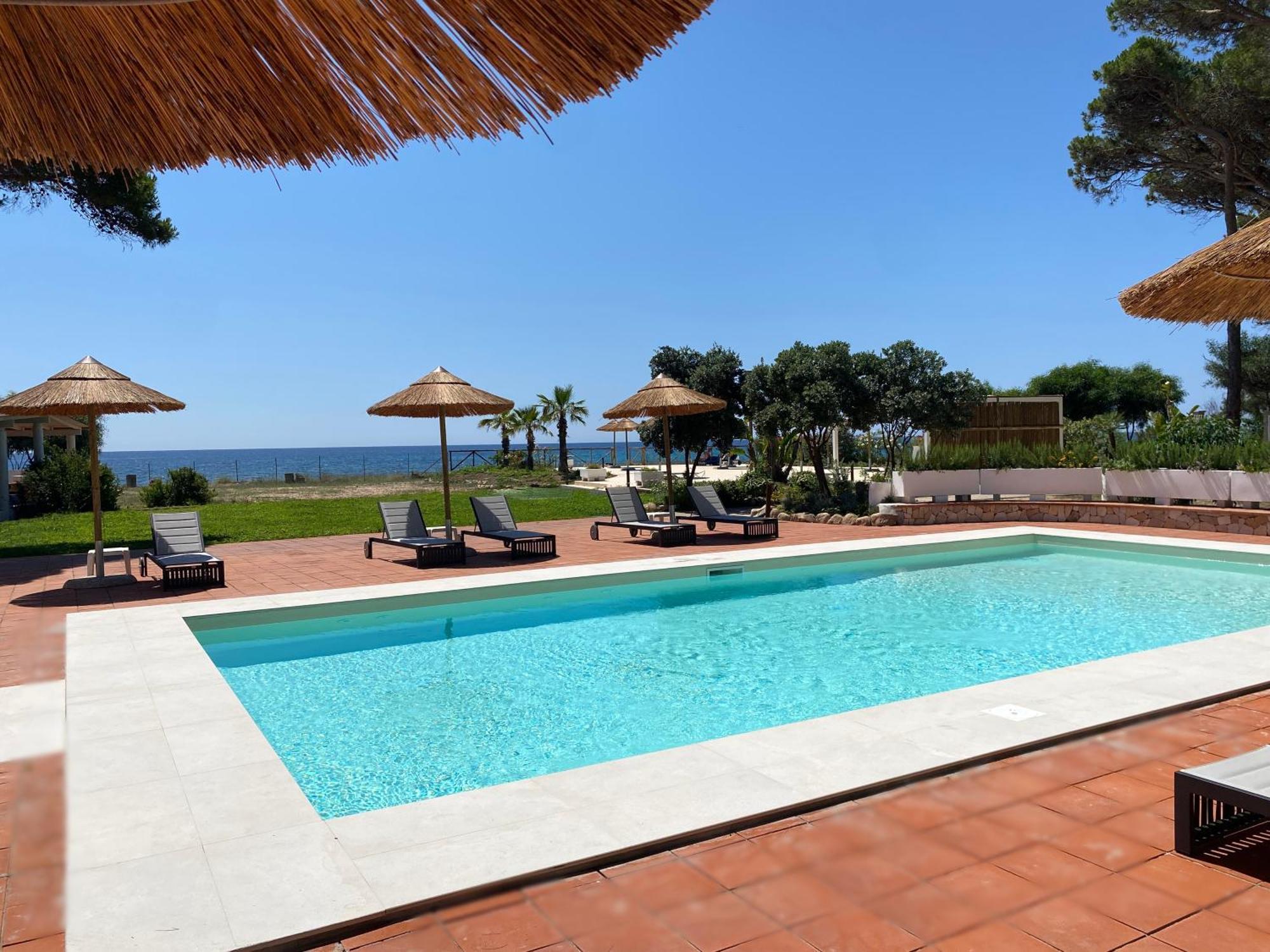 Hotel Mare Pineta Santa Margherita di Pula Buitenkant foto