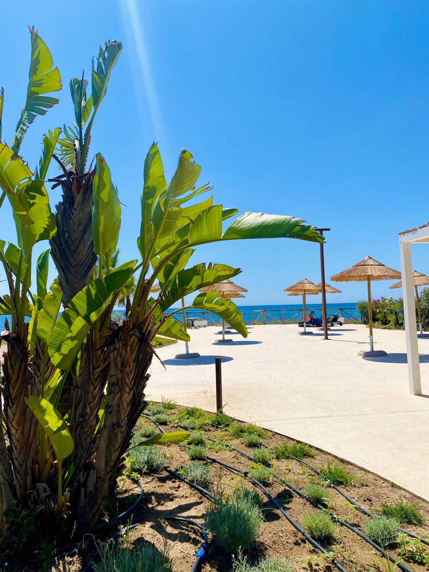Hotel Mare Pineta Santa Margherita di Pula Buitenkant foto