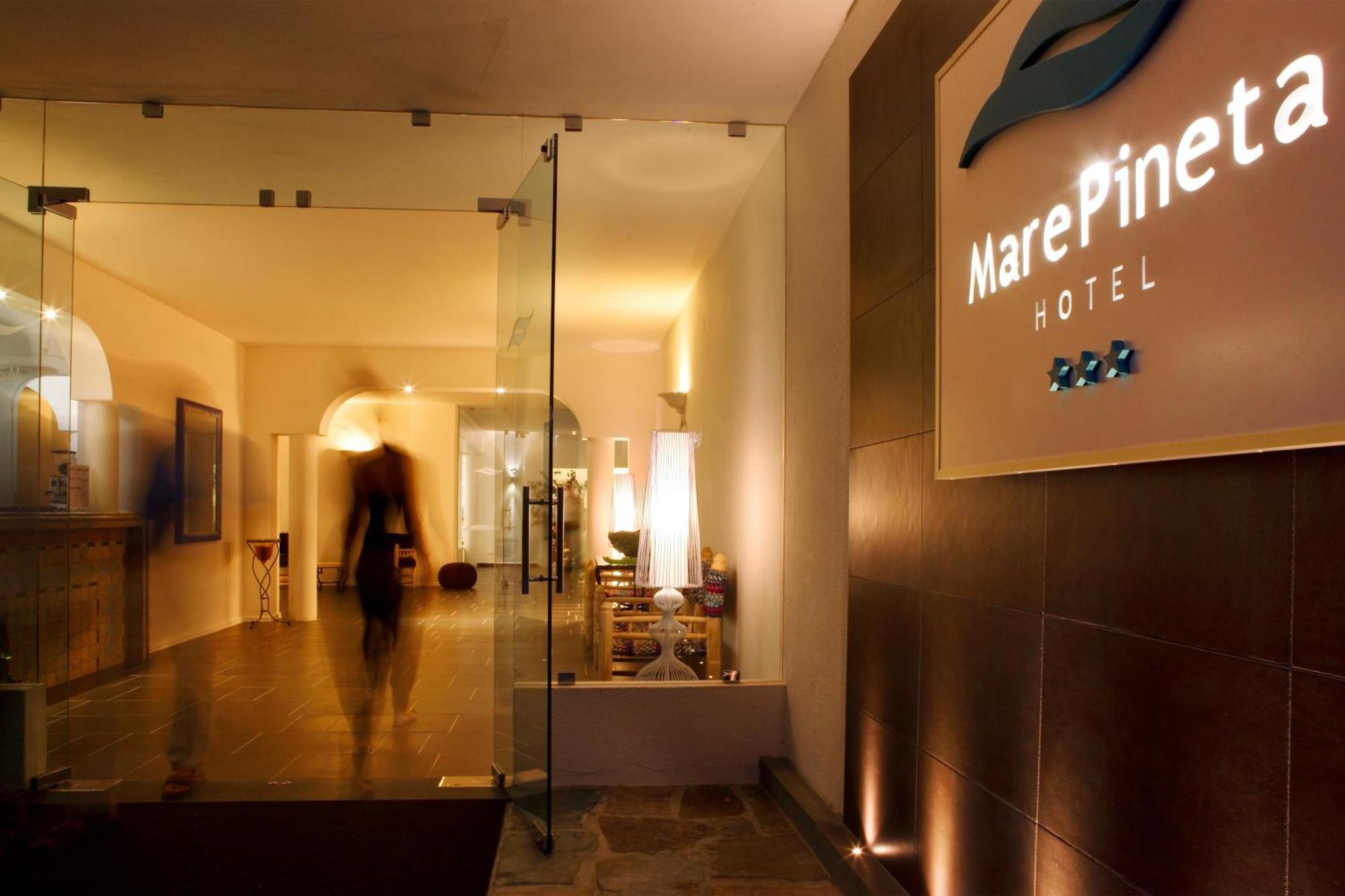 Hotel Mare Pineta Santa Margherita di Pula Buitenkant foto